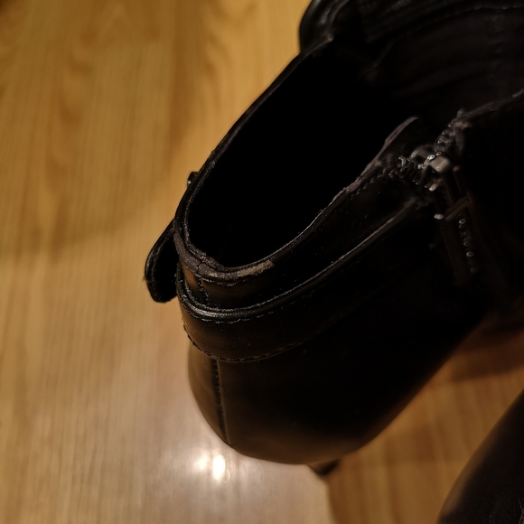 BCBGeneration Benci Quilted Black Ankle Booties - Picture 14 of 16